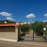 Swan And Gate * Skhínoi