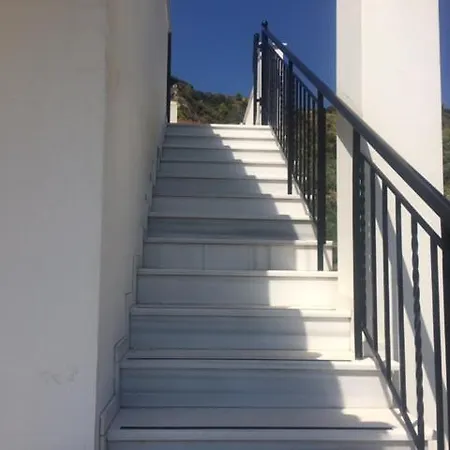 Swan And Gate Σπίτι διακοπών Skhinoi